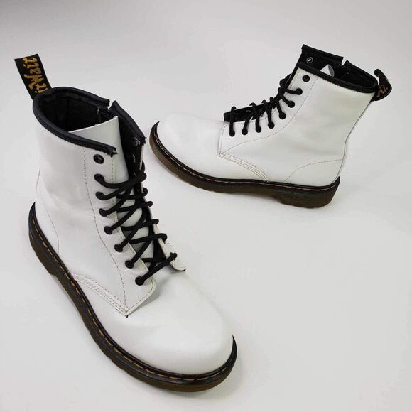Doc Dr Martens Boots White Smooth Patent Leather 1460 Womens Size 6 Combat - Picture 1 of 11